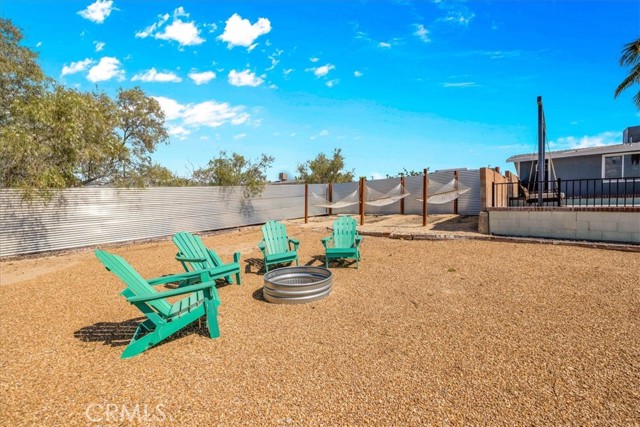 73028 Manana Drive, 29 Palms CA: https://media.crmls.org/medias/c8e29ce7-8cf9-4e7f-85d8-58af0ebdd704.jpg