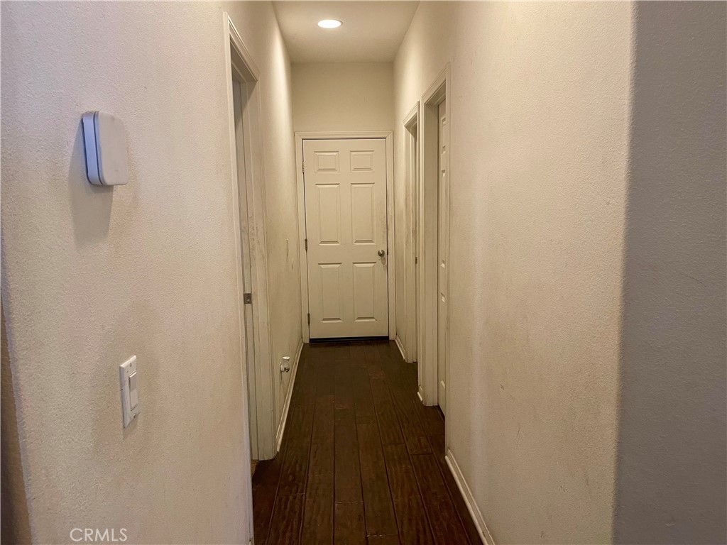 https://media.crmls.org/medias/c8e2b265-6477-4441-b8ad-fe929746fde8.jpg?preset=X-Large