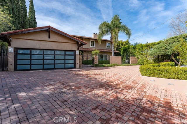 5005 Delita Place, Woodland Hills CA: https://media.crmls.org/medias/c8e30209-5b60-4018-aa14-2332b26c9fc4.jpg