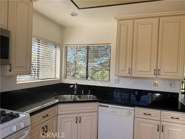 Detail Gallery Image 28 of 29 For 59 Rainbow Ridge, Irvine,  CA 92603 - 2 Beds | 2 Baths