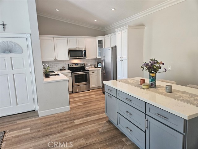 12042 Sylvan, Fountain Valley CA: https://media.crmls.org/medias/c8e390ef-5a23-4e6d-b788-b5b5d3af69c6.jpg