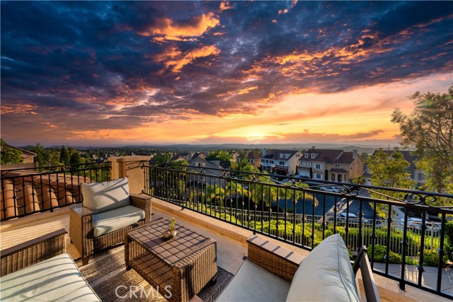 Dramatic evening sunset shows!