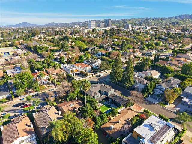 Detail Gallery Image 41 of 45 For 4963 Haskell, Encino,  CA 91436 - 4 Beds | 2 Baths