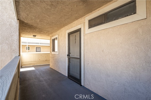 Detail Gallery Image 10 of 39 For 2343 E 17th #202,  Long Beach,  CA 90804 - 2 Beds | 2 Baths