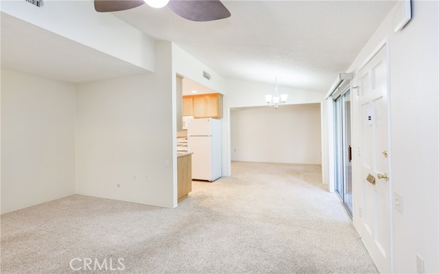 Detail Gallery Image 15 of 45 For 19202 Avenue of the Oaks a,  Newhall,  CA 91321 - 2 Beds | 2 Baths