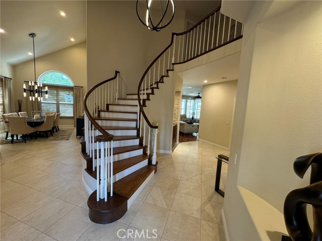 6 Lakeridge, Rancho Santa Margarita CA: https://media.crmls.org/medias/c8e4591a-9a1b-4afe-8b5e-b76816059686.jpg