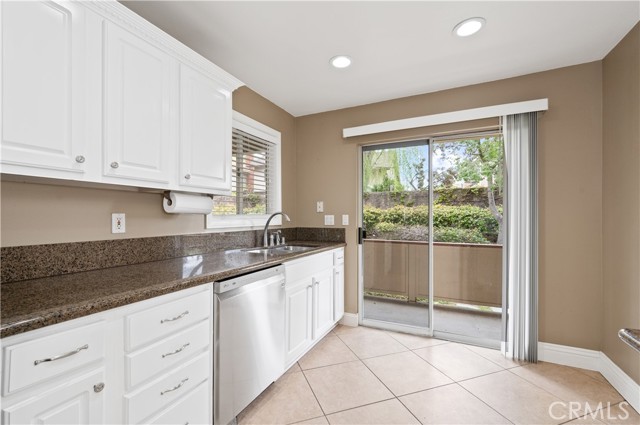 Detail Gallery Image 9 of 38 For 5170 Twilight Canyon Rd 25b,  Yorba Linda,  CA 92887 - 2 Beds | 2 Baths