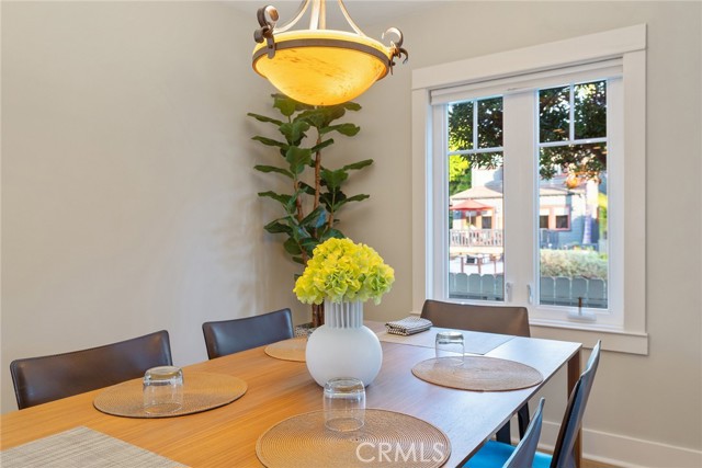 Detail Gallery Image 23 of 71 For 427 Howland Canal, Venice,  CA 90291 - 2 Beds | 1 Baths