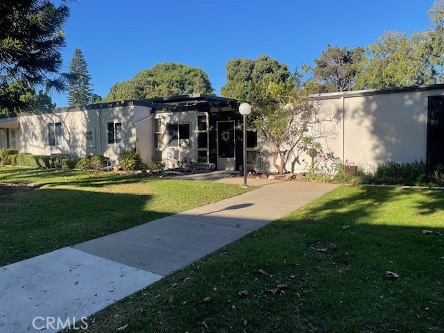 13360 Del Monte Drive, Seal Beach CA: https://media.crmls.org/medias/c8e680e3-25f1-4817-ad23-11a967970733.jpg