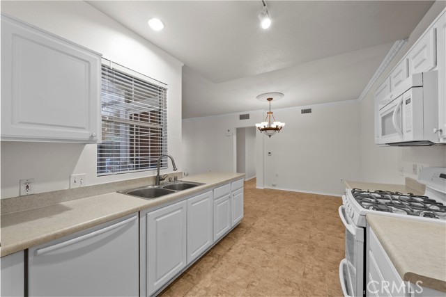 Detail Gallery Image 12 of 37 For 20000 Plum Canyon #1316,  Saugus,  CA 91350 - 2 Beds | 2 Baths