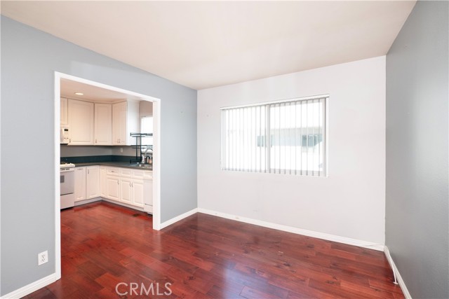 Detail Gallery Image 18 of 39 For 12334 Chandler #C,  Valley Village,  CA 91607 - 2 Beds | 2 Baths