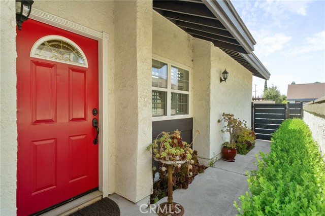 339 W Dawson Court, Glendora CA: https://media.crmls.org/medias/c8e7caae-7582-4e52-befb-d42f0116f2de.jpg