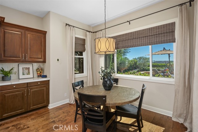 15 Long View Road, Coto de Caza CA: https://media.crmls.org/medias/c8e7eb52-91e6-4438-adf1-e98565476c8e.jpg