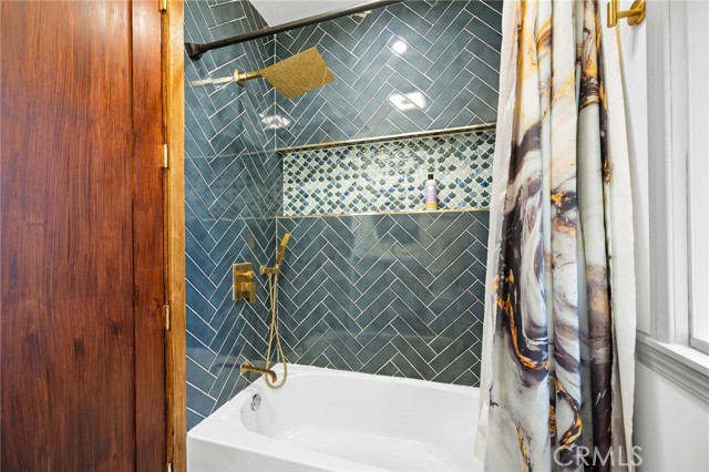 Detail Gallery Image 65 of 70 For 2065 E Altadena, Altadena,  CA 91001 - 7 Beds | 9 Baths