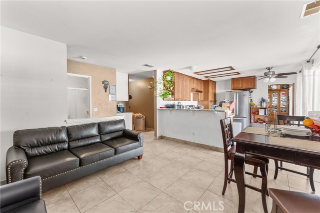 Detail Gallery Image 7 of 32 For 11504 Cornell, Adelanto,  CA 92301 - 4 Beds | 3 Baths