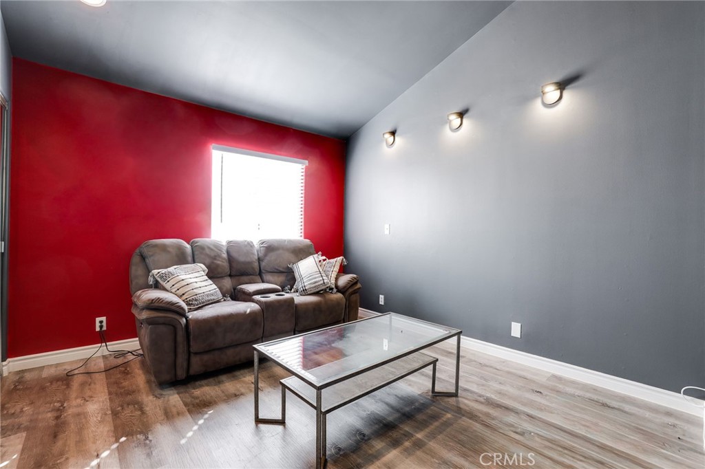 MLS #OC25259369 image #9