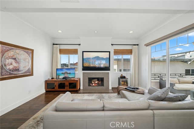 Detail Gallery Image 6 of 24 For 417 1/2 Poinsettia Ave, Corona Del Mar,  CA 92625 - 2 Beds | 2/1 Baths