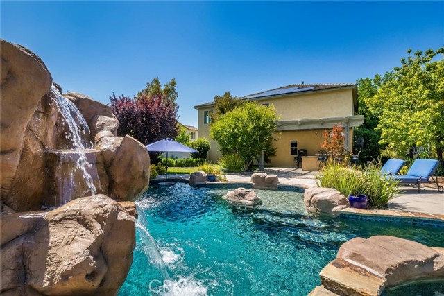 17138 Hickory Ridge Court, Canyon Country CA: https://media.crmls.org/medias/c8e9f2e5-e40a-48db-b76e-f94b7ed11eaf.jpg