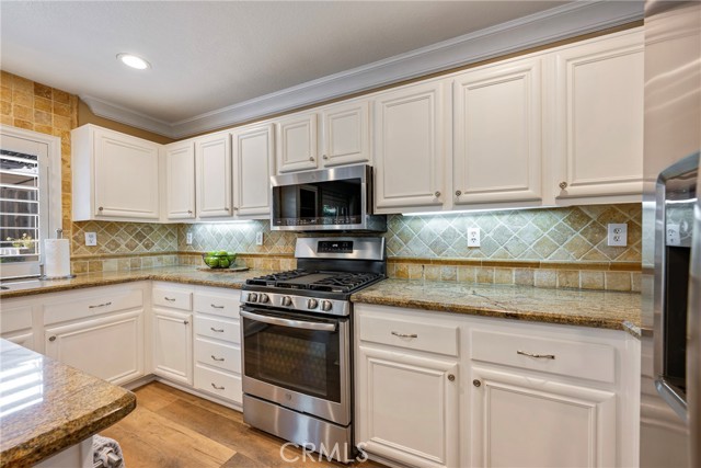 Detail Gallery Image 16 of 57 For 25 Maple, Aliso Viejo,  CA 92656 - 4 Beds | 2/1 Baths