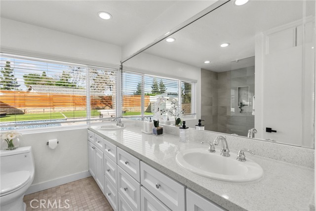 Detail Gallery Image 30 of 44 For 9549 Gladbeck, Northridge,  CA 91324 - 5 Beds | 2/1 Baths