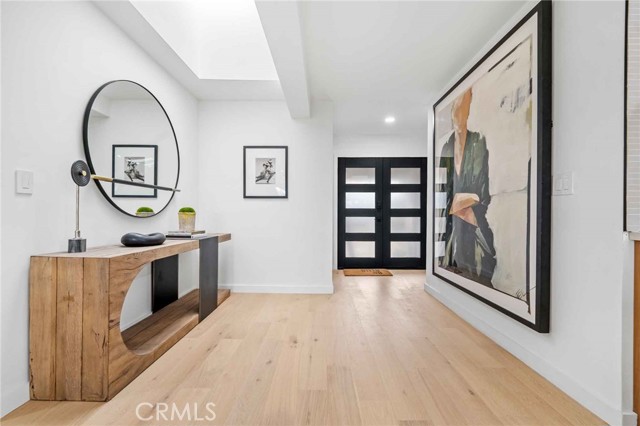 2416 Palm Avenue, Manhattan Beach CA: https://media.crmls.org/medias/c8eb5451-31c3-4ed0-99ed-447ad6fb8a3e.jpg