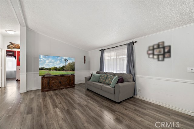 Detail Gallery Image 18 of 42 For 1855 E Riverside Dr #348,  Ontario,  CA 91761 - 3 Beds | 2 Baths