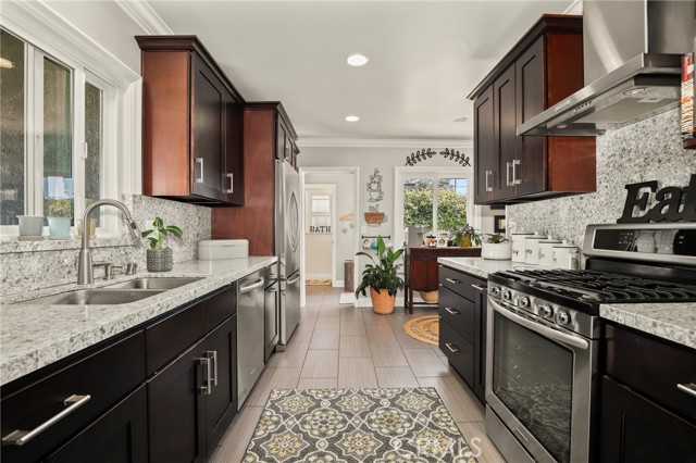 Detail Gallery Image 16 of 35 For 5640 E Deborah, Long Beach,  CA 90815 - 2 Beds | 2 Baths