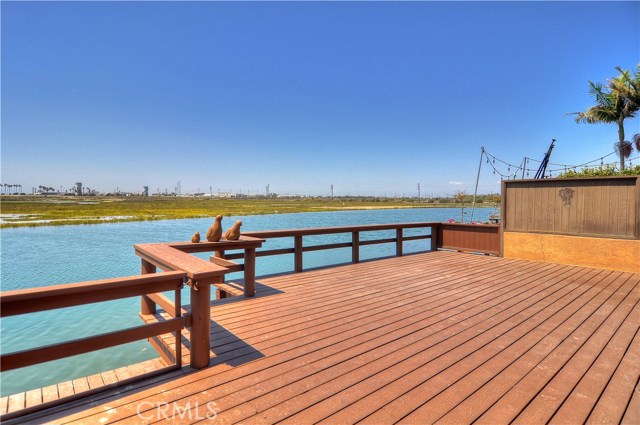 Detail Gallery Image 26 of 39 For 415 Canal St, Newport Beach,  CA 92663 - 4 Beds | 2/1 Baths