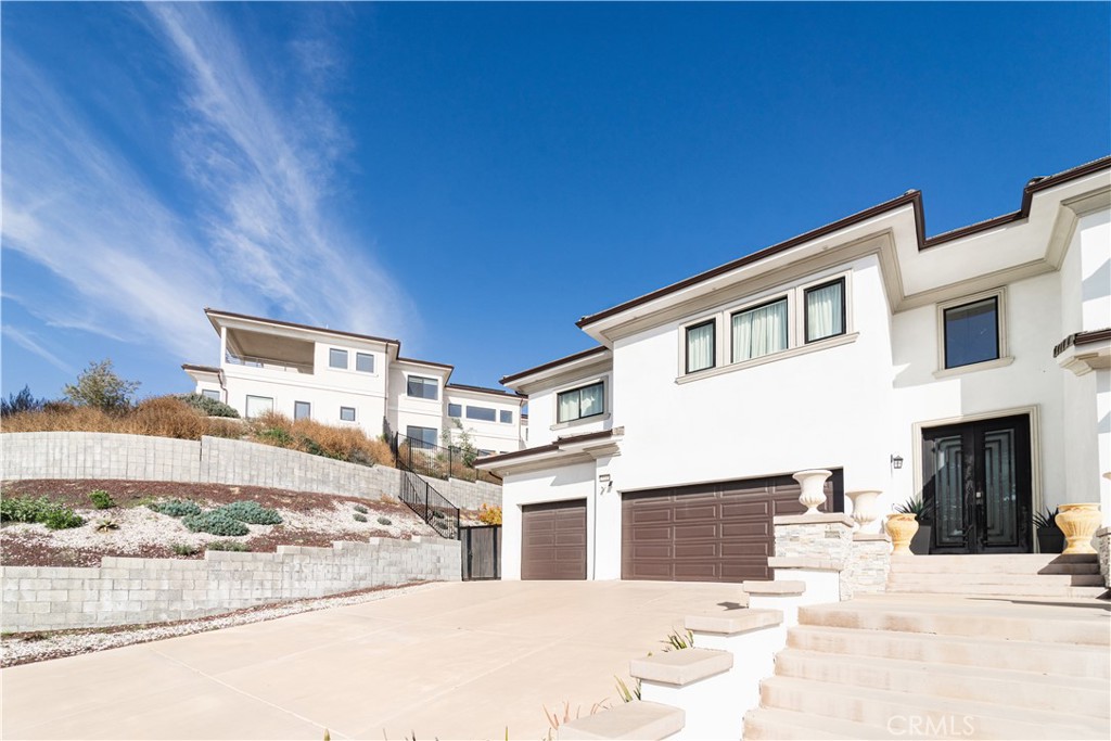MLS #OC26179476 image #1