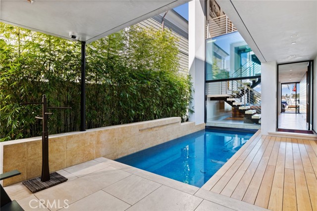 Detail Gallery Image 2 of 32 For 1509 E Bay Ave, Newport Beach,  CA 92661 - 4 Beds | 4/1 Baths