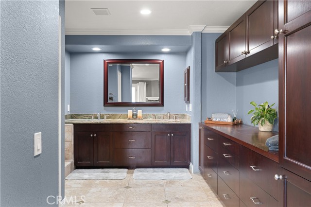 Detail Gallery Image 37 of 47 For 5330 Crescent Dr, Yorba Linda,  CA 92887 - 5 Beds | 2/1 Baths