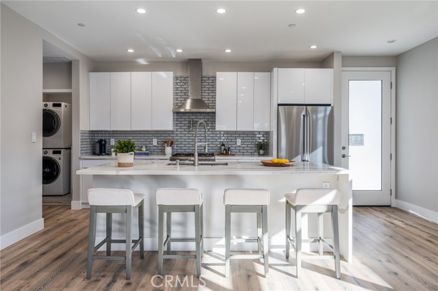 2321 Vanderbilt Lane, Redondo Beach, California 90278, 6 Bedrooms Bedrooms, ,2 BathroomsBathrooms,Residential,Sold,Vanderbilt,CV20231019