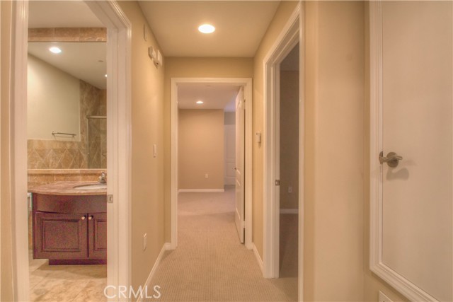 4551 Coldwater Canyon Ave #205, Studio City CA: https://media.crmls.org/medias/c8ef10b4-b59e-4a2c-8d12-559322cd63fd.jpg