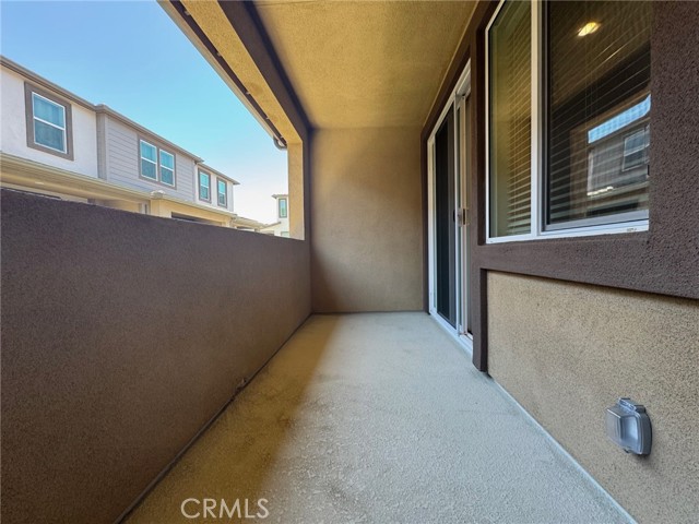 1440 stratus Drive, Pomona CA: https://media.crmls.org/medias/c8ef6fe7-fdc1-435d-80c3-ebd07d39f46f.jpg