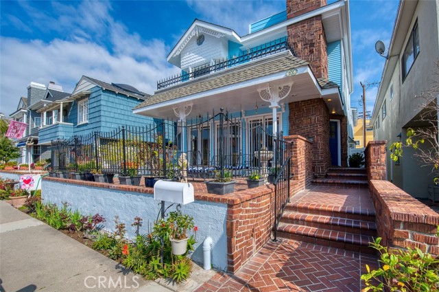 202 Coral Ave, Newport Beach, CA 92662