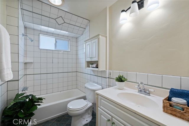 533 Roswell Avenue, Long Beach CA: https://media.crmls.org/medias/c8f07884-c949-4a5d-99ff-baf75303451c.jpg