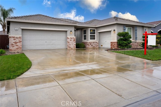 Detail Gallery Image 1 of 1 For 2066 Venezia St, Los Banos,  CA 93635 - 4 Beds | 2/1 Baths