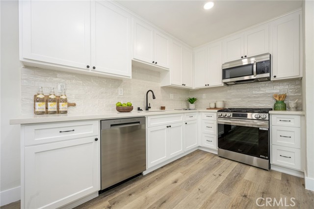 Detail Gallery Image 17 of 34 For 2200 S Alma St, San Pedro,  CA 90731 - 3 Beds | 2 Baths
