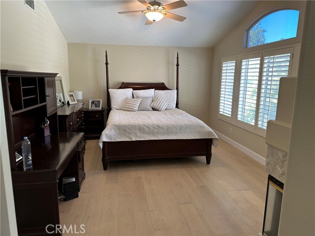27448 Bridgewater Drive, Valencia CA: https://media.crmls.org/medias/c8f1248a-48f4-44bc-804f-5d6dbe4860ea.jpg