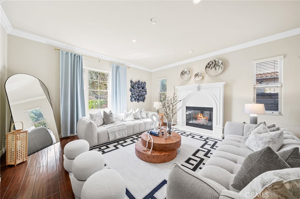 MLS #CV26044219 image #8