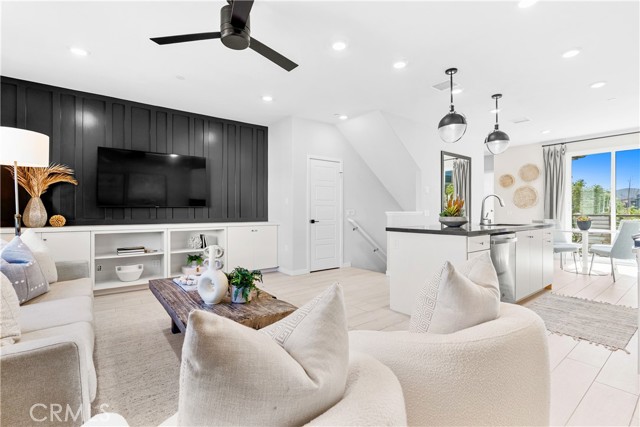612 Prickly Pear Way, Rancho Mission Viejo CA: https://media.crmls.org/medias/c8f18b87-8266-44ff-af58-3cdd8ede0342.jpg