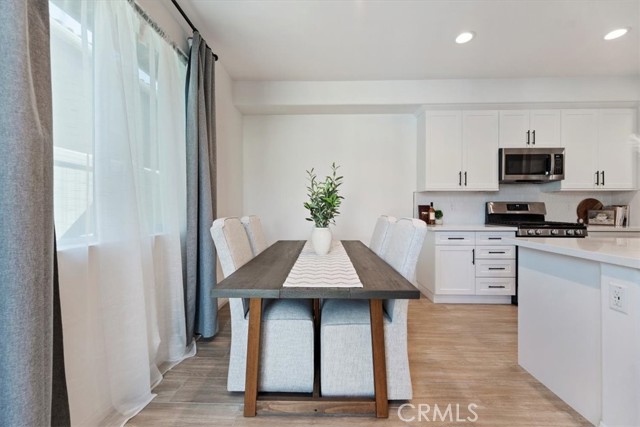 Detail Gallery Image 14 of 44 For 24134 Ardell Ct, Corona,  CA 92883 - 3 Beds | 2/1 Baths