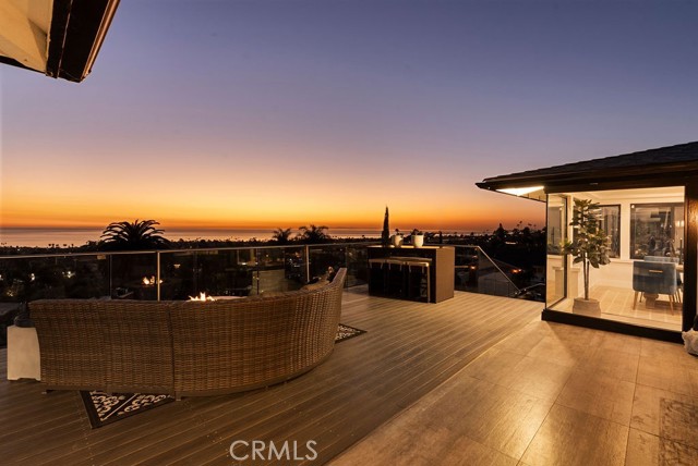 Detail Gallery Image 3 of 51 For 126 Avenida Trieste, San Clemente,  CA 92672 - 4 Beds | 4/1 Baths