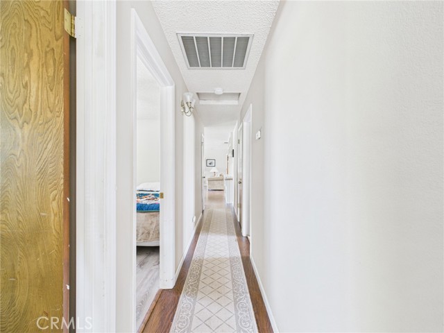 40170 Hillsborough Loop, Oakhurst CA: https://media.crmls.org/medias/c8f2caf0-6aff-41f2-9507-10164451a7fd.jpg