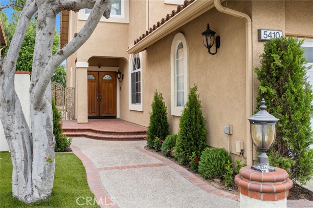 5410 Avenida El Cid, Yorba Linda CA: https://media.crmls.org/medias/c8f309c8-9a7e-467c-8c89-3bfe62229adc.jpg