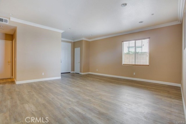 Detail Gallery Image 10 of 38 For 6273 Long Cove Dr, Fontana,  CA 92336 - 3 Beds | 2/1 Baths