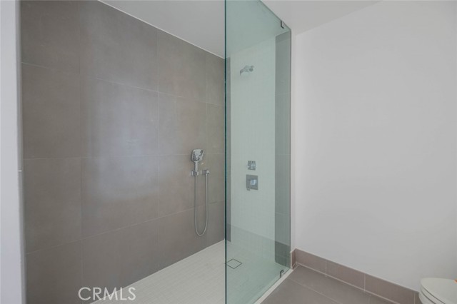 Detail Gallery Image 16 of 42 For 2608 Honolulu Ave #213,  Montrose,  CA 91020 - 2 Beds | 2 Baths