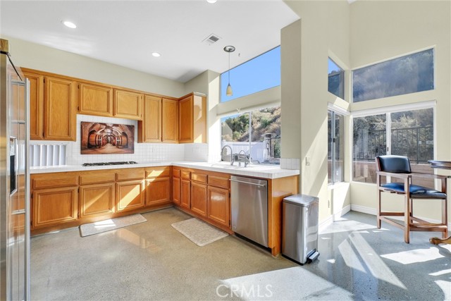 Detail Gallery Image 19 of 43 For 4200 San Ramon Dr, Corona,  CA 92882 - 4 Beds | 2/1 Baths