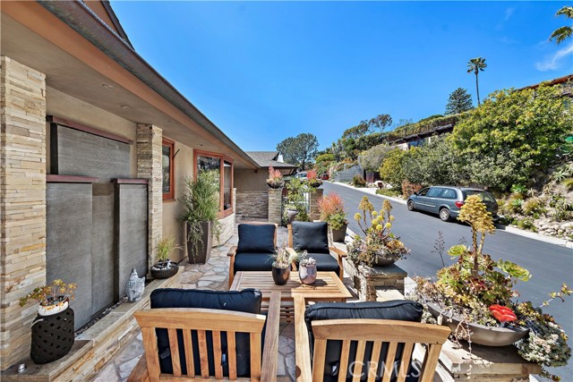 Detail Gallery Image 22 of 39 For 612 Allview Pl, Laguna Beach,  CA 92651 - 3 Beds | 3/1 Baths