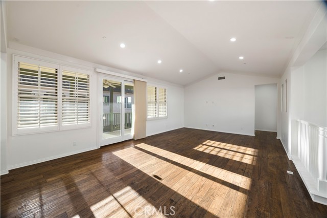 Detail Gallery Image 7 of 39 For 60 Peony, Irvine,  CA 92618 - 2 Beds | 2/1 Baths